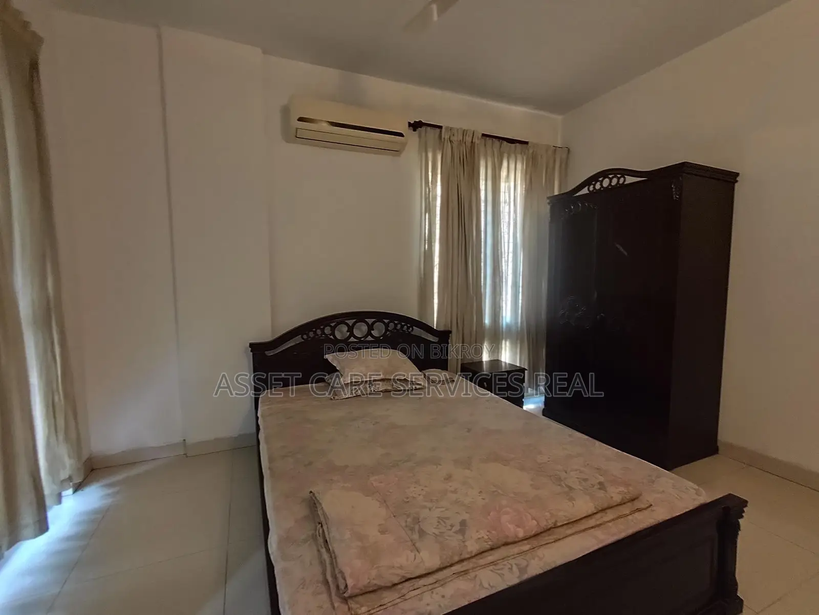 গুলশান-১ এ ৩ বেড ফুল ফার্নিশড সুন্দর অ্যাপার্টমেন্ট ভাড়ার জন্য