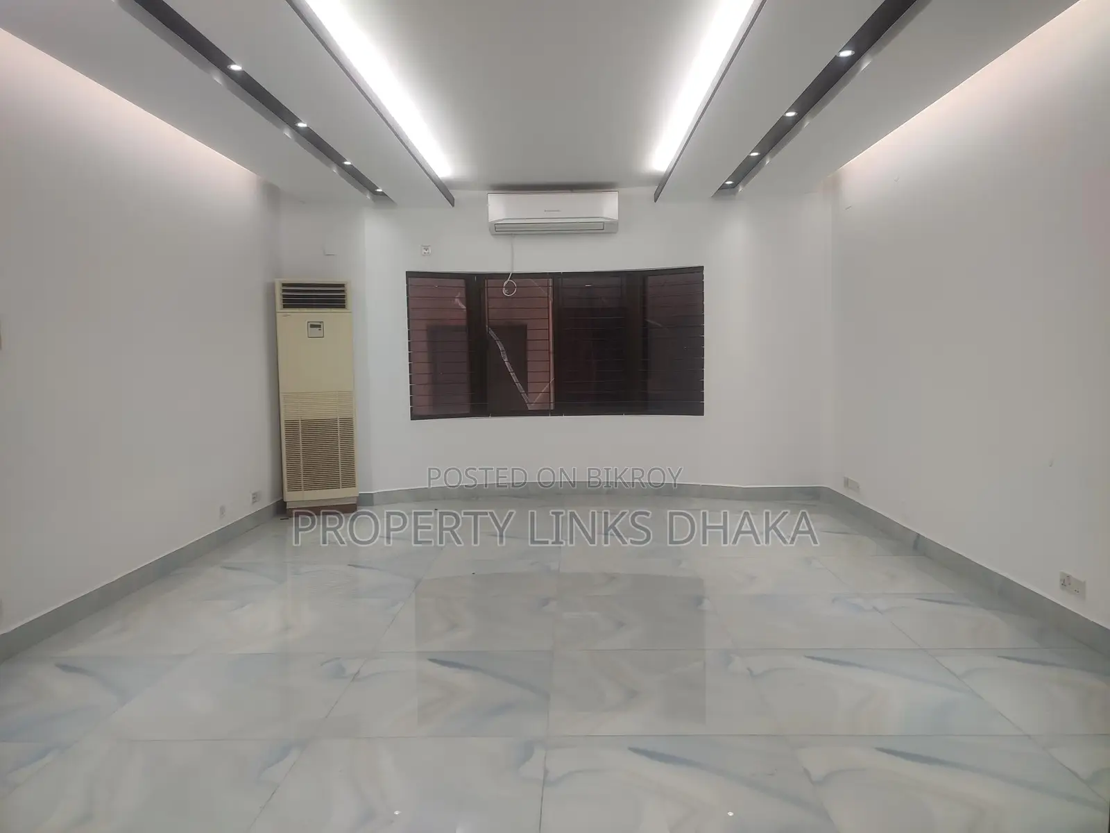 Spacious 4 Bedrooms Semi Furnished Flat for Rent