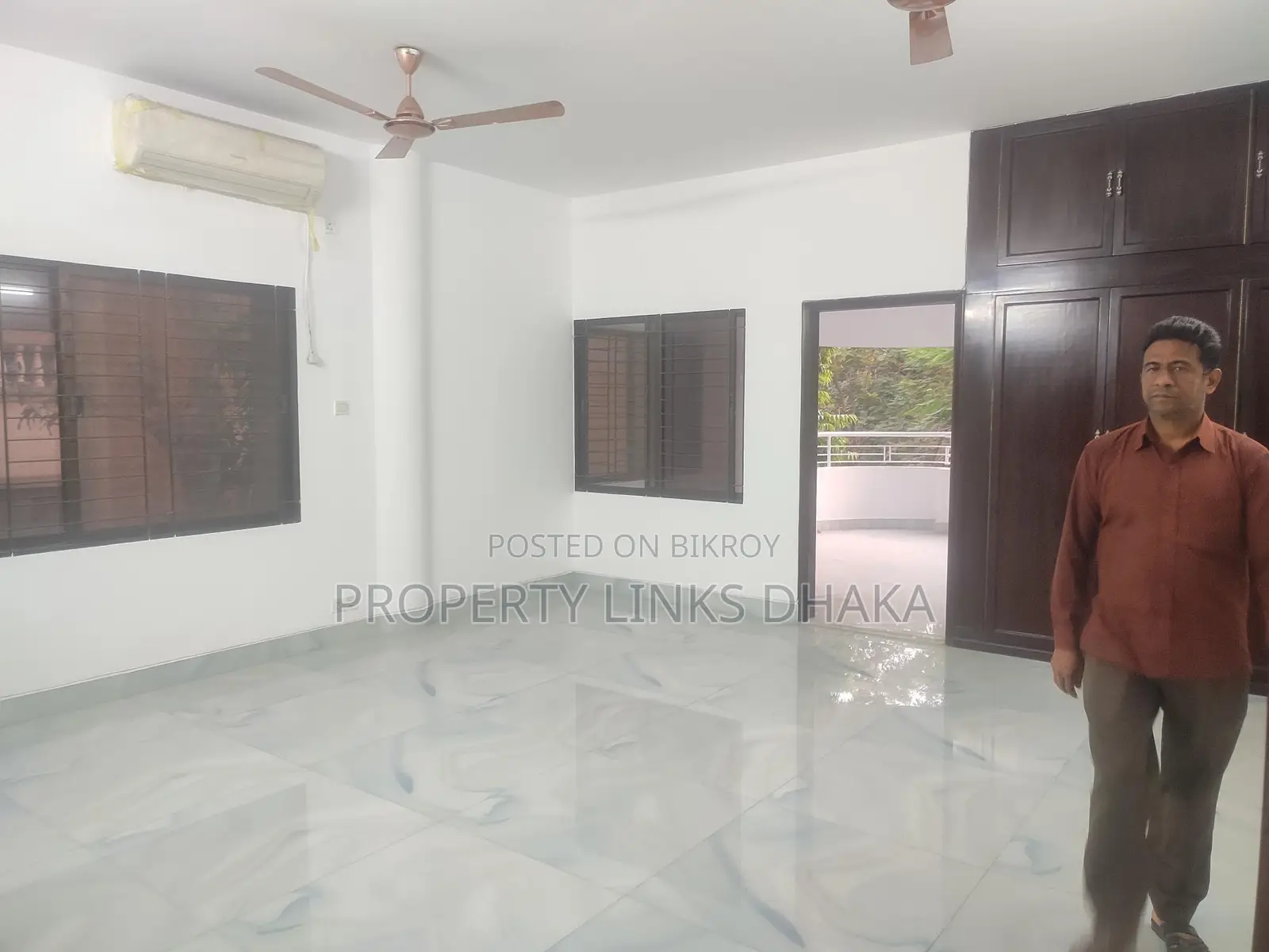 Spacious 4 Bedrooms Semi Furnished Flat for Rent