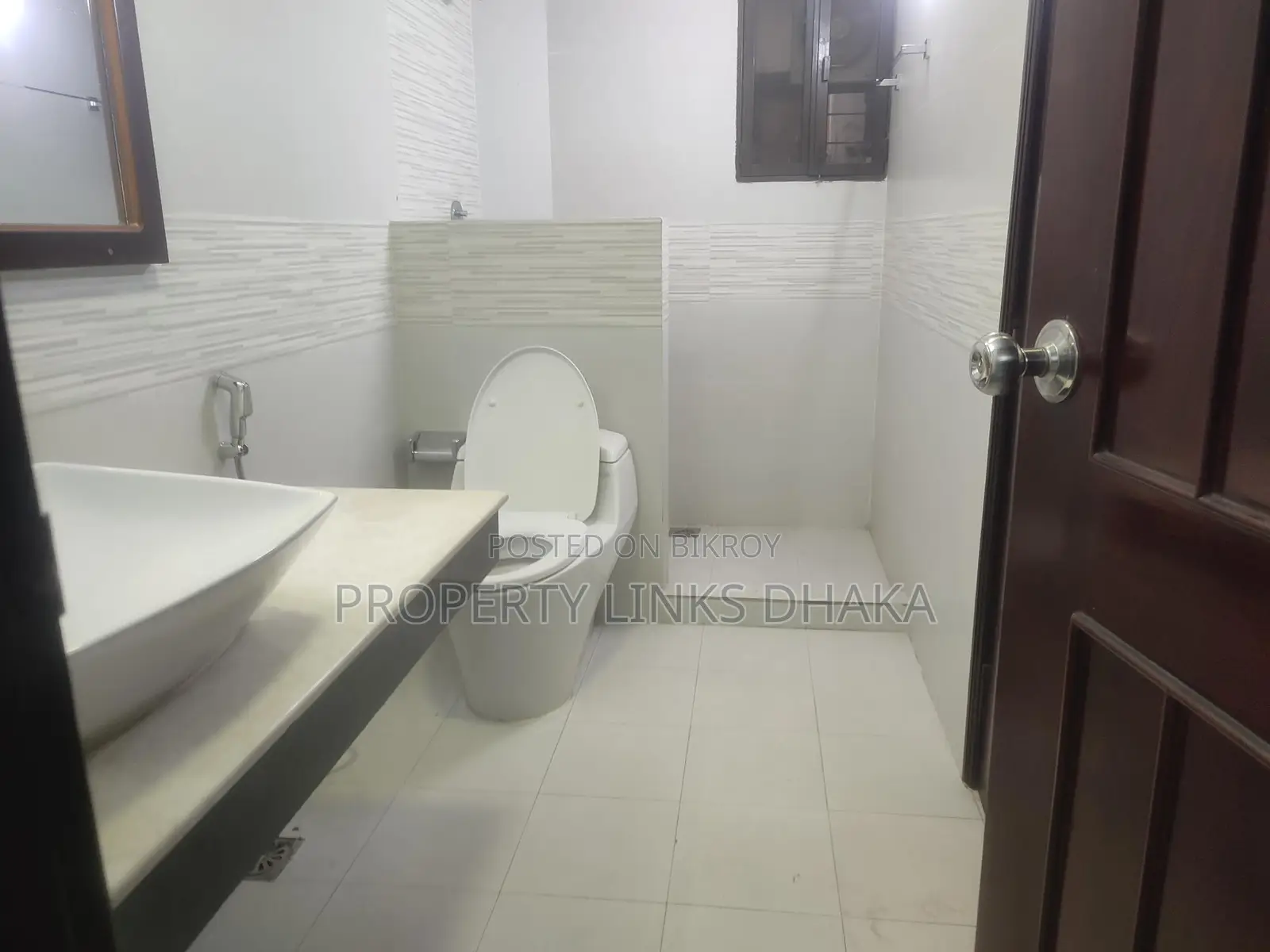 Spacious 4 Bedrooms Semi Furnished Flat for Rent