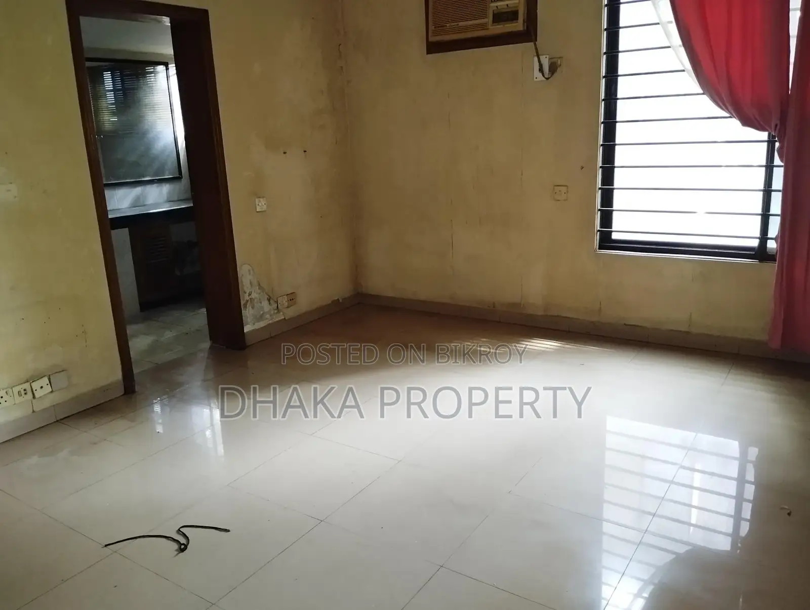 LUXURY SEMI-FURNISHED DUPLEX FLAT FOR RENT IN GULSHAN
