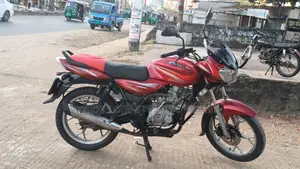 বাজাজ ডিসকভার ১২৫ ২০১৭