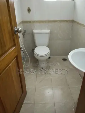 GOOD QUALITY UNFURNISHED FLAT FOR RENT IN GULSHAN