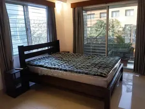 GOOD QUALITY UNFURNISHED FLAT FOR RENT IN GULSHAN
