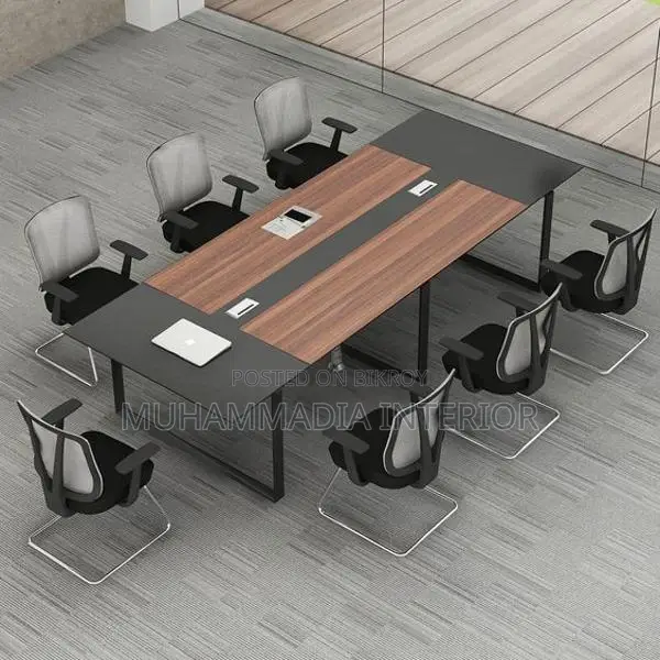 Conference Table (MID-507)