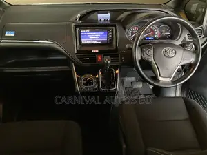 Toyota Esquire Non Hybrid Pearl 2020