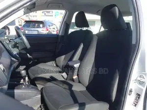 Toyota Axio EX HYBRID SILVER 2020