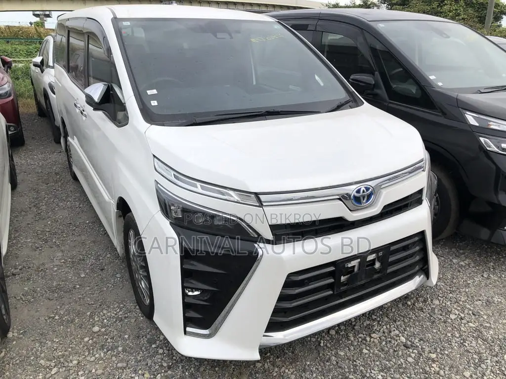 Toyota Voxy ZS KIRAMEKI PEARL 2020