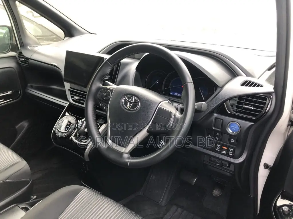 Toyota Voxy ZS KIRAMEKI PEARL 2020