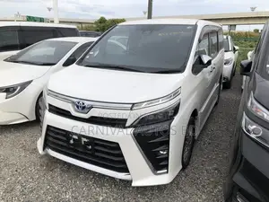 Toyota Voxy ZS KIRAMEKI PEARL 2020