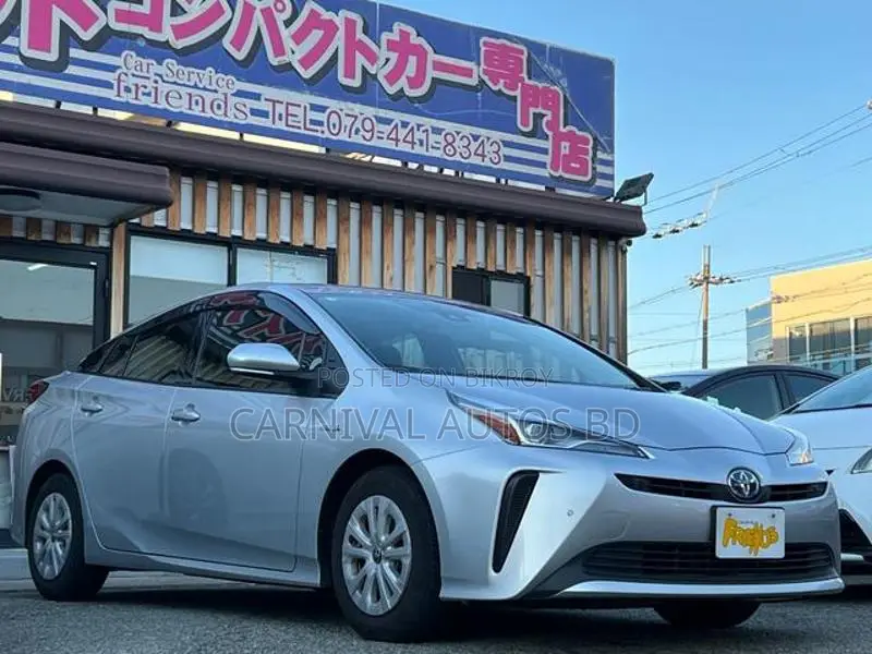 Toyota Prius S package Silver 2020