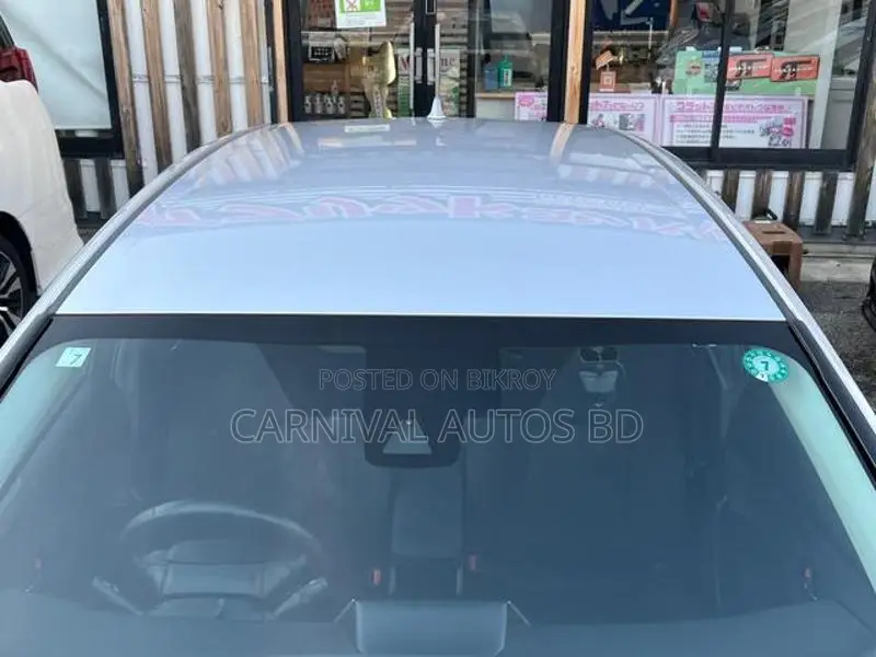 Toyota Prius S package Silver 2020