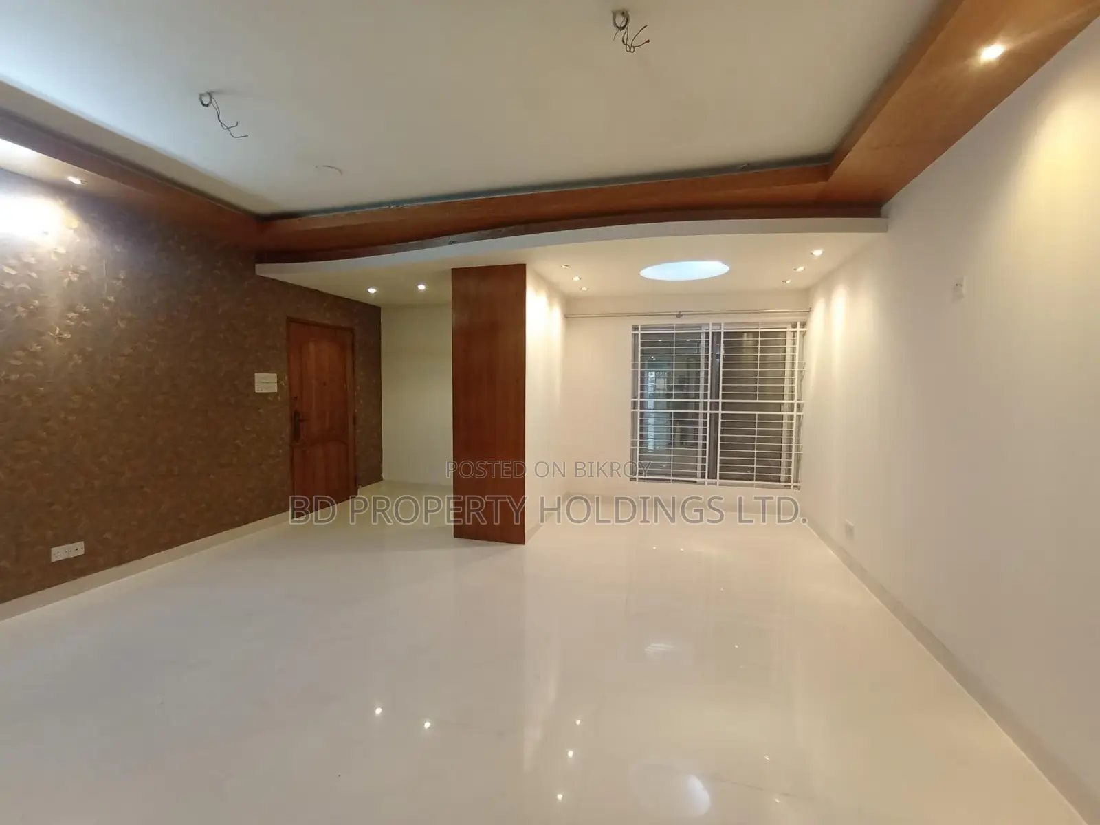 উত্তরায় ৩২০০ বর্গফুটের কমার্শিয়াল অফিস স্পেস ভাড়া হবে