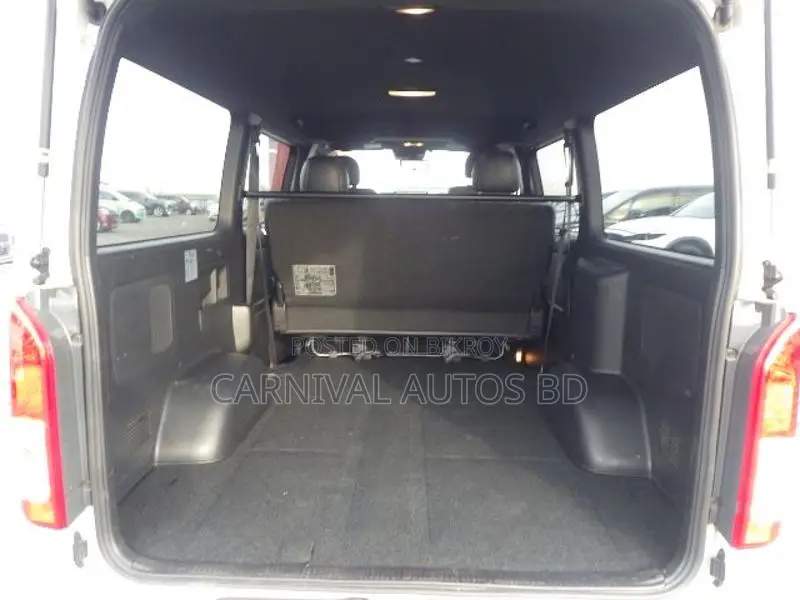 Toyota Hiace SUPER GL DARK PRIME 2021