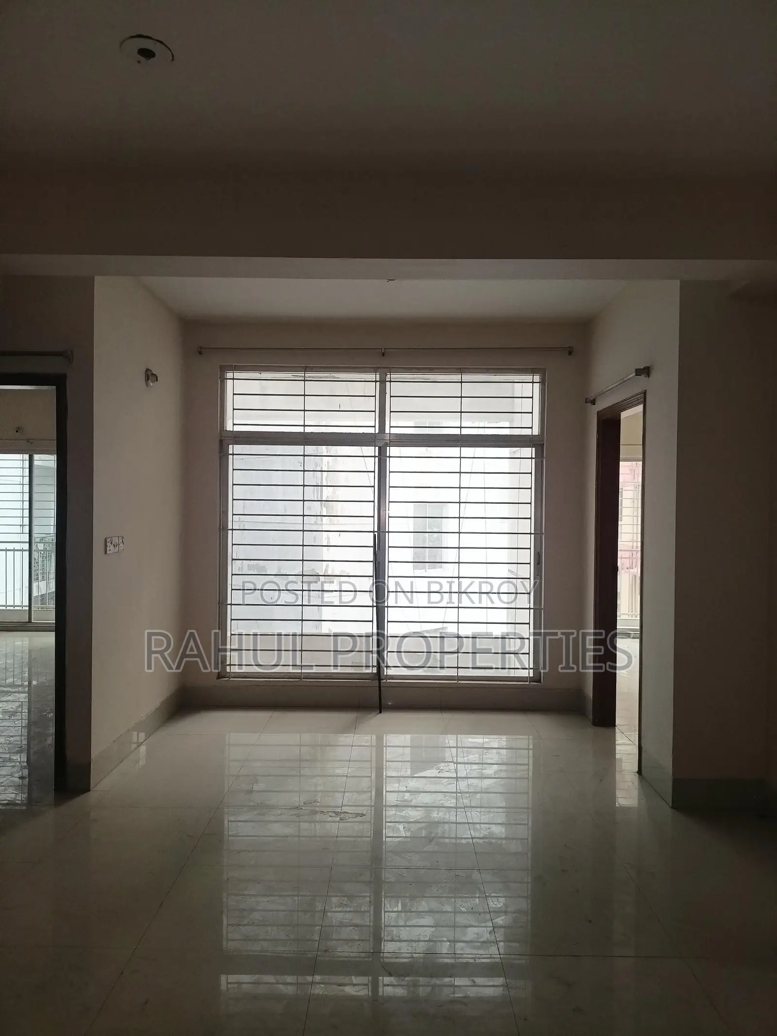 Used Flat For Sale [ D Block-1850 Sqft ] Bashundhara R/A