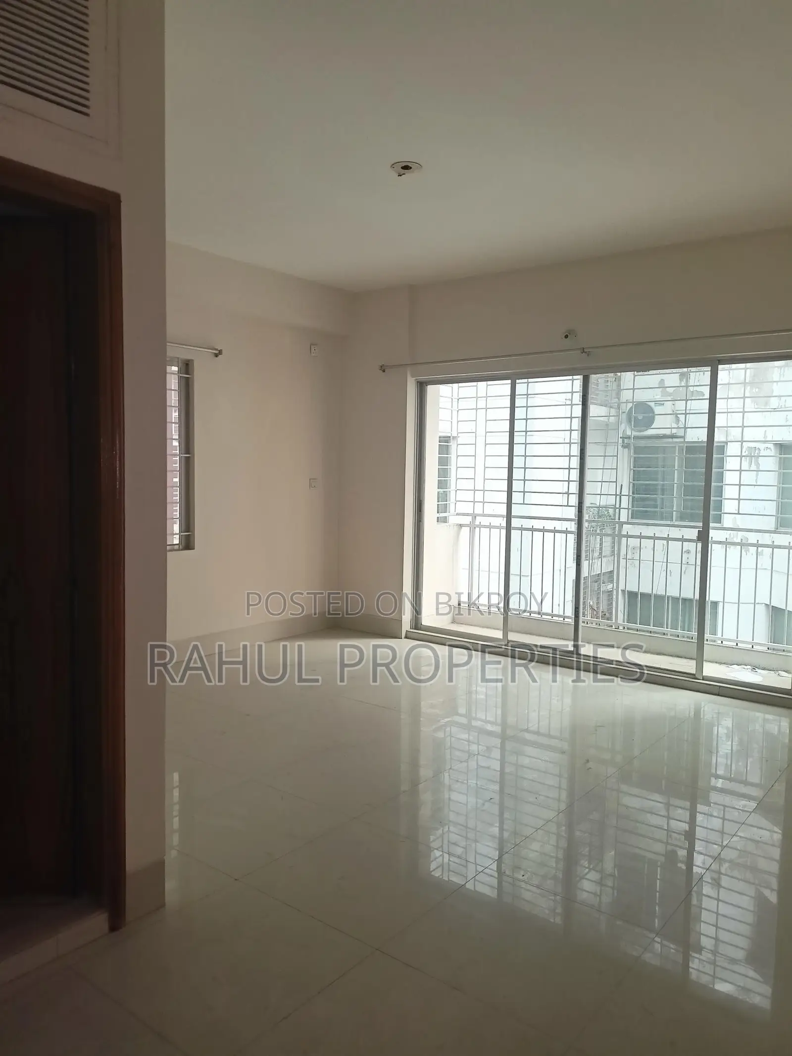 Used Flat For Sale [ D Block-1850 Sqft ] Bashundhara R/A