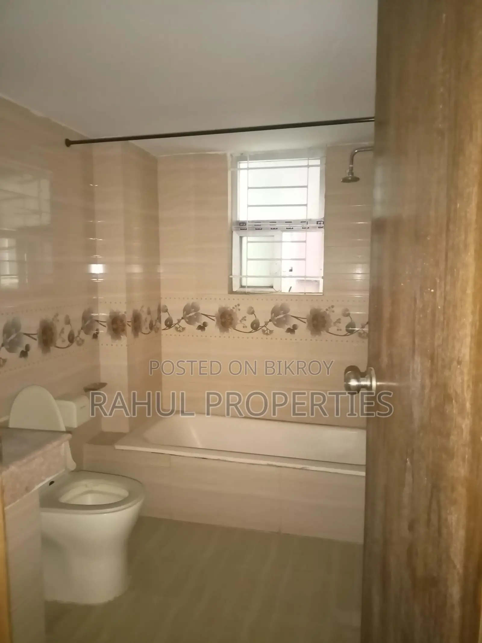 Used Flat For Sale [ D Block-1850 Sqft ] Bashundhara R/A