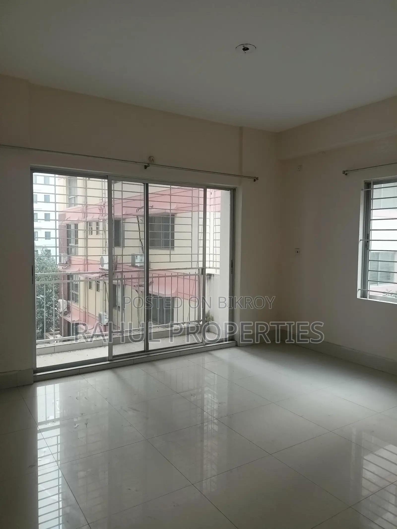 Used Flat For Sale [ D Block-1850 Sqft ] Bashundhara R/A