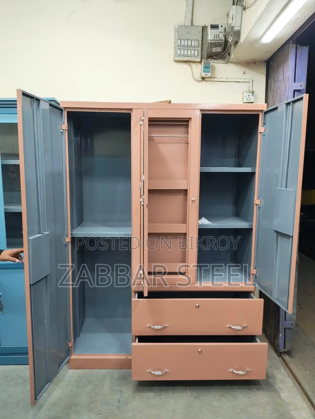 থ্রি ডোর স্টিল আলমারি — Almari New Model