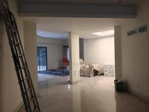 Good Quality 2700 Sqft Un-Furnished Apartment For Rent In Gulshan 2