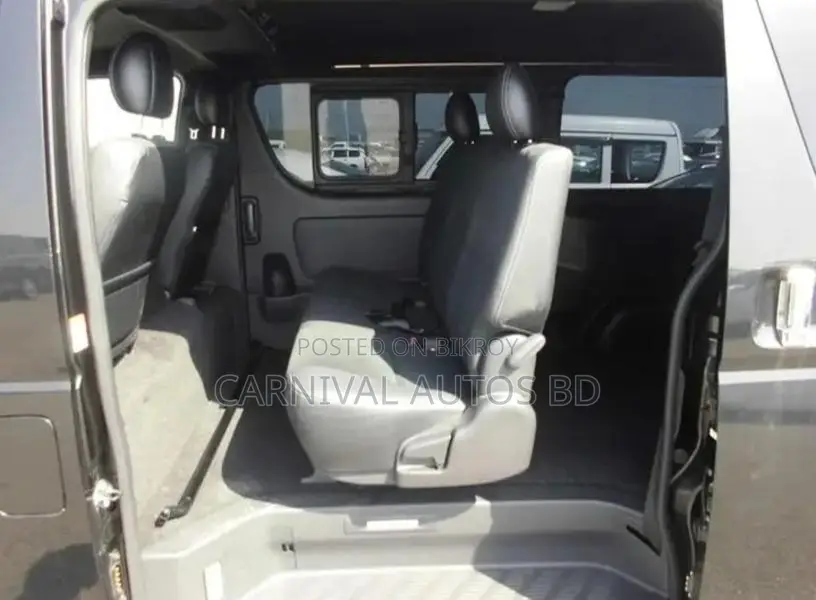 Toyota Hiace SUPER GL DARK PRIME 2021