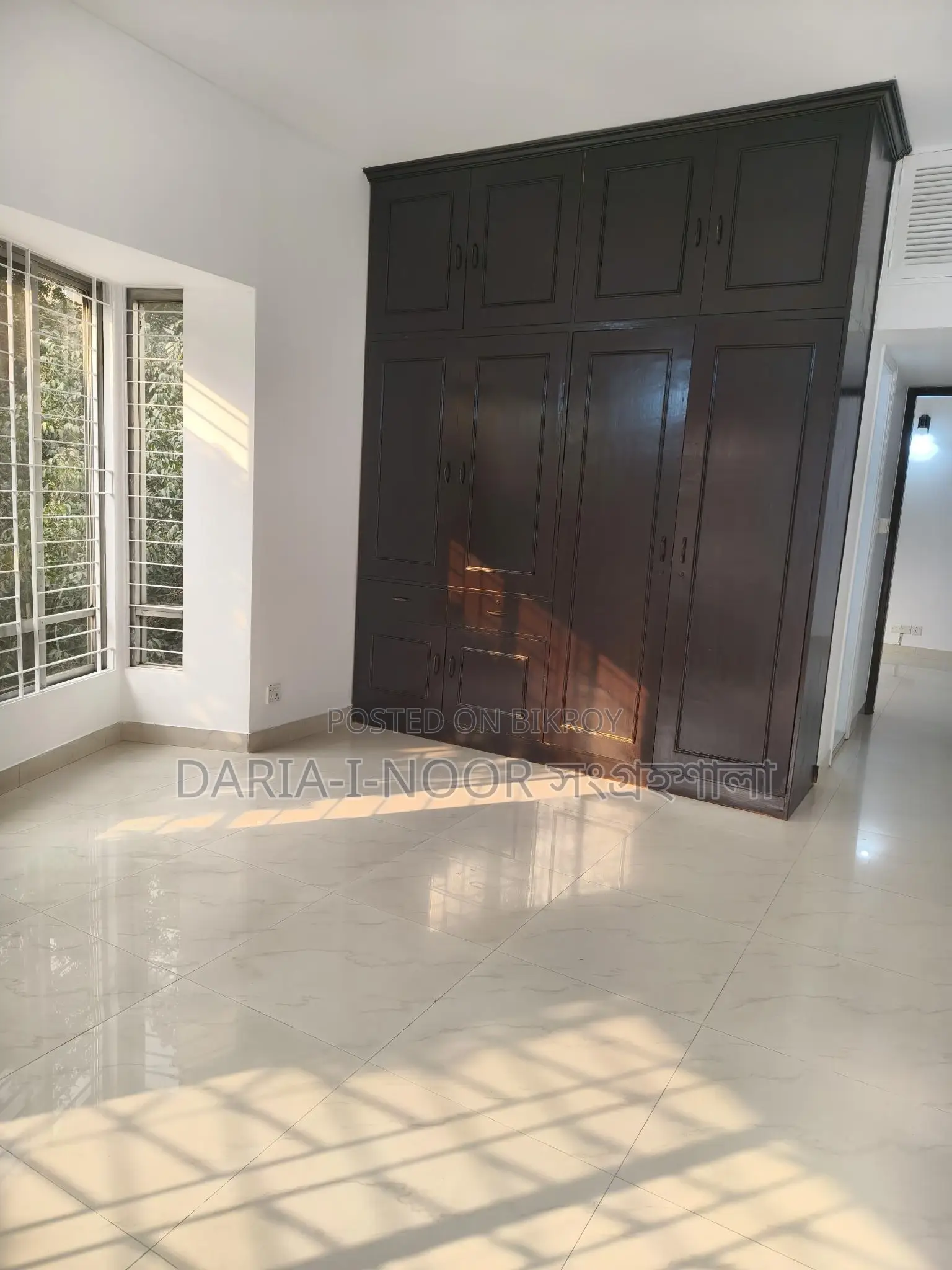 3000+sft beautiful 4 bed flat sale @ Banani