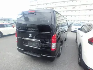 Toyota Hiace SUPER GL DARCK PRIME 2020