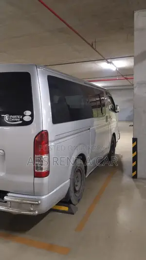 Hiace গাড়ি ভাড়া