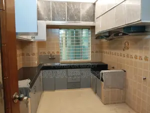 বারিধারায় ভাড়ার জন্য সুসজ্জিত সেমি-ফার্নিশড ফ্ল্যাট
