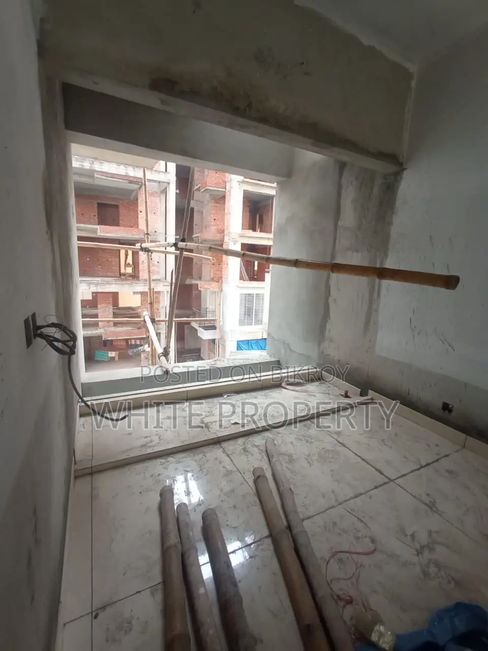 বসুন্ধরা আর/এ-তে ৩ কাঠার সিঙ্গেল ইউনিট অ্যাপার্টমেন্ট বিক্রয়