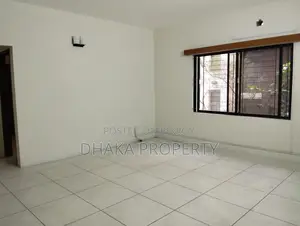 বারিধারায় ভাড়ার জন্য ২৮০০ বর্গফুটের ৪ বেডরুমের ফ্ল্যাট