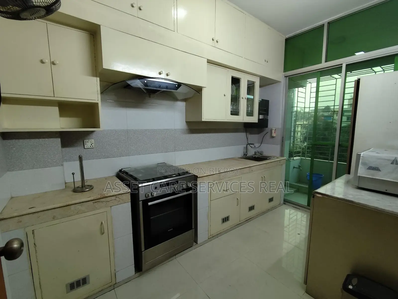 South Banani 3-Bed Fully Furnished Apartment for Rent Near Road-11