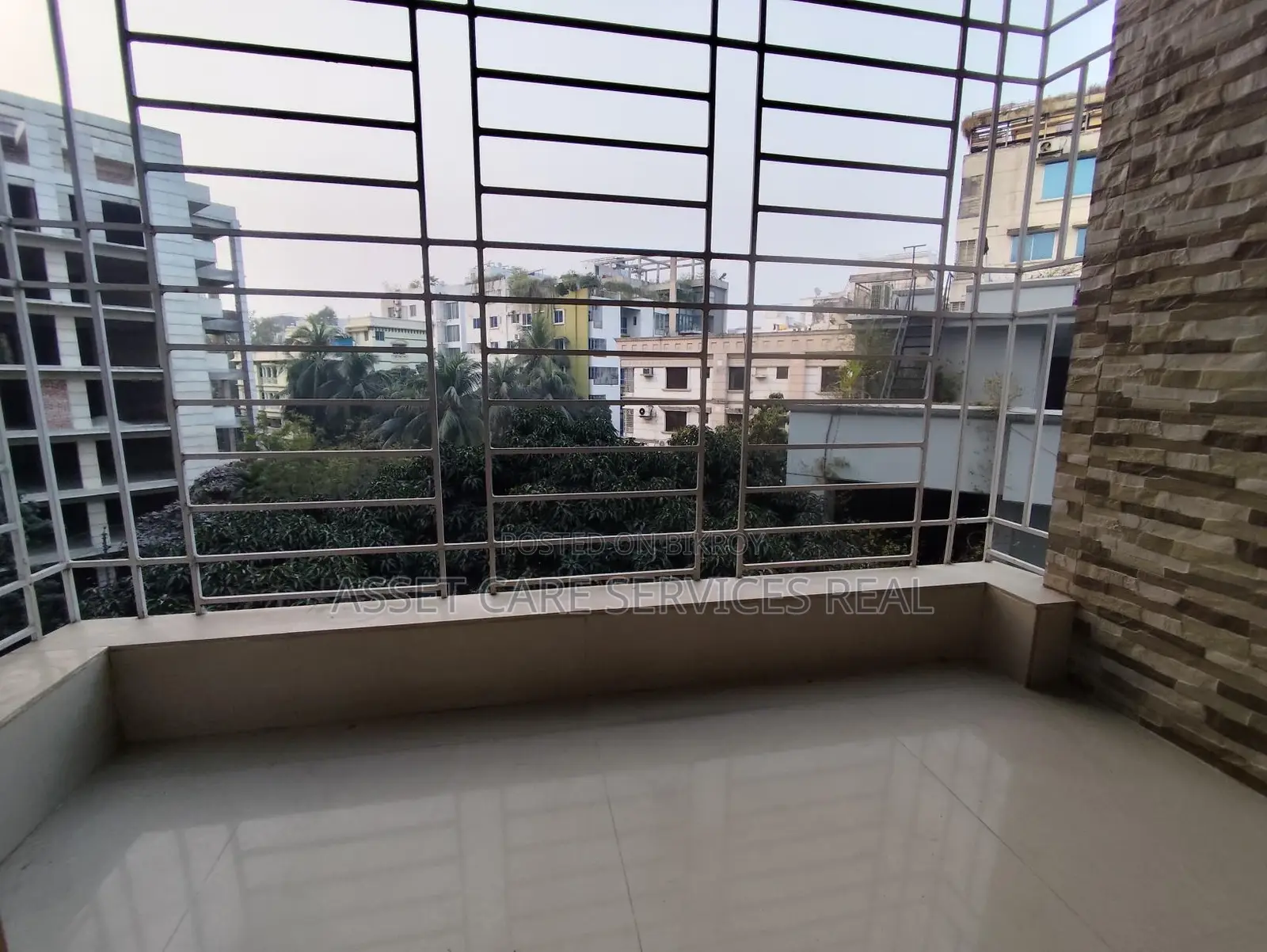 South Banani 3-Bed Fully Furnished Apartment for Rent Near Road-11
