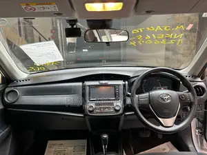 Toyota Axio EX PKG SILVER / 2020