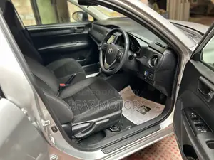 Toyota Axio EX PKG SILVER / 2020