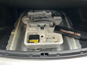 Toyota Axio EX PKG SILVER / 2020