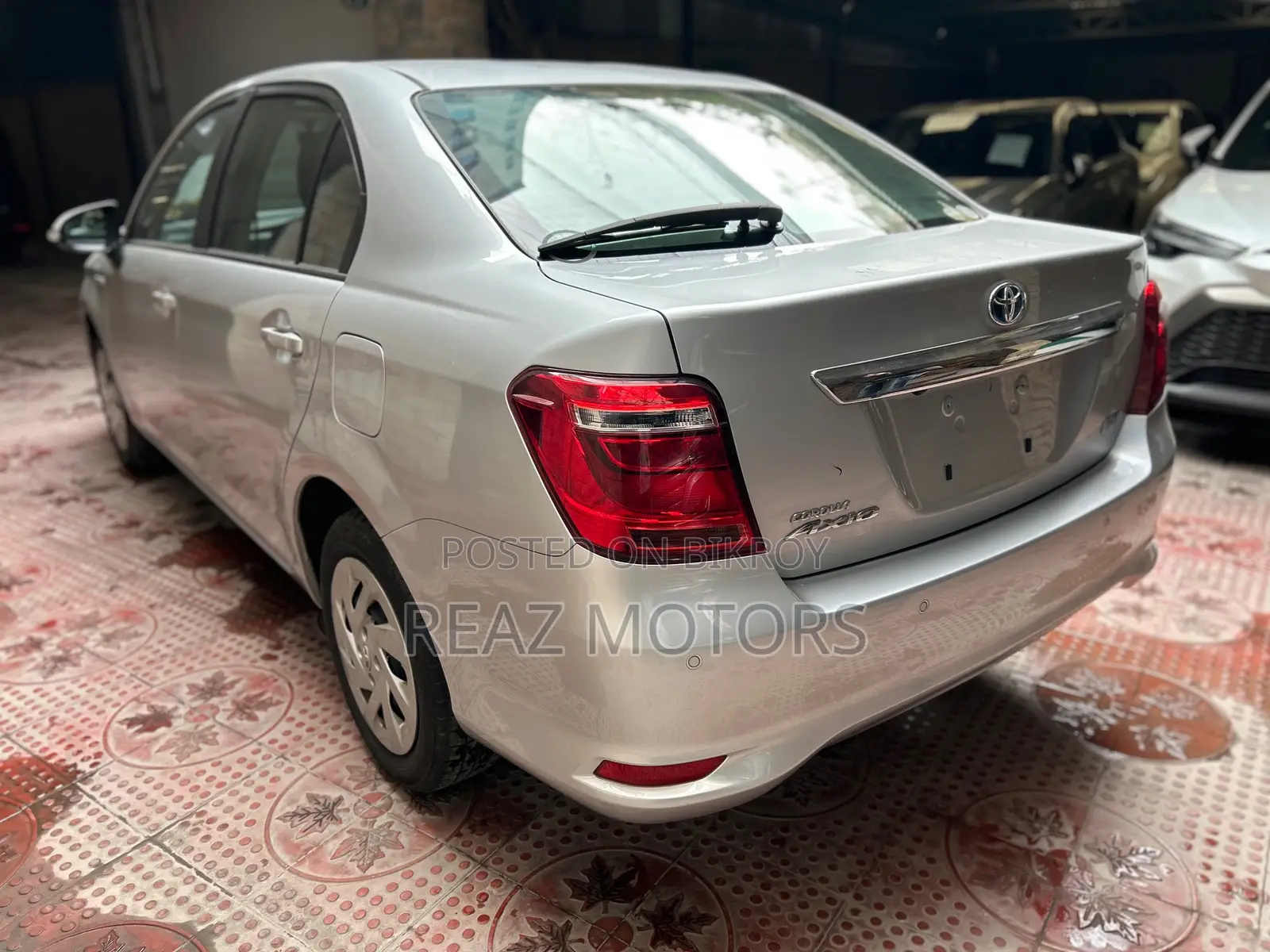 Toyota Axio EX PKG SILVER / 2020