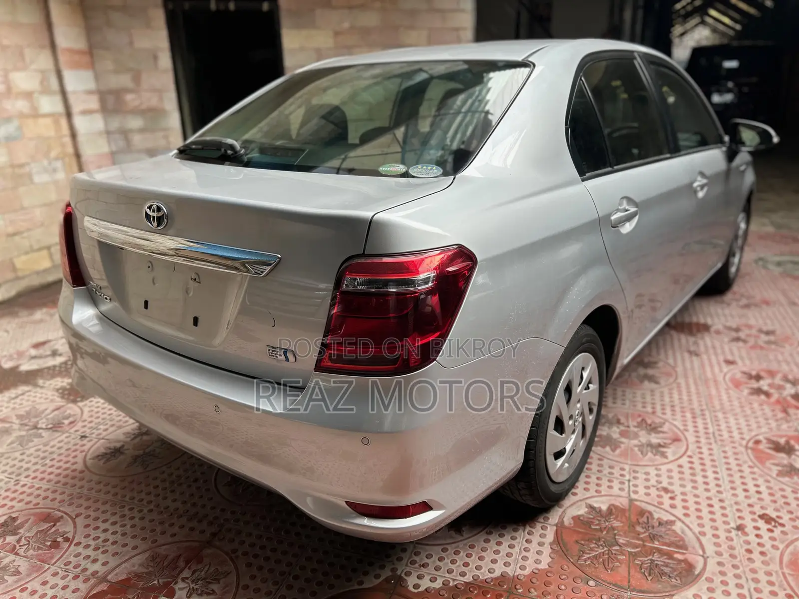 Toyota Axio EX PKG SILVER / 2020