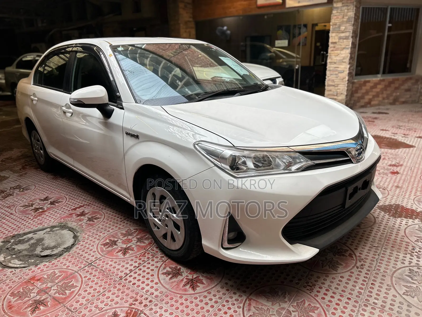Toyota Axio EX PKG WHITE / 2020