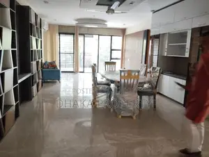 গুলশান নর্থে বিলাসবহুল ফার্নিশড ফ্ল্যাট ভাড়া