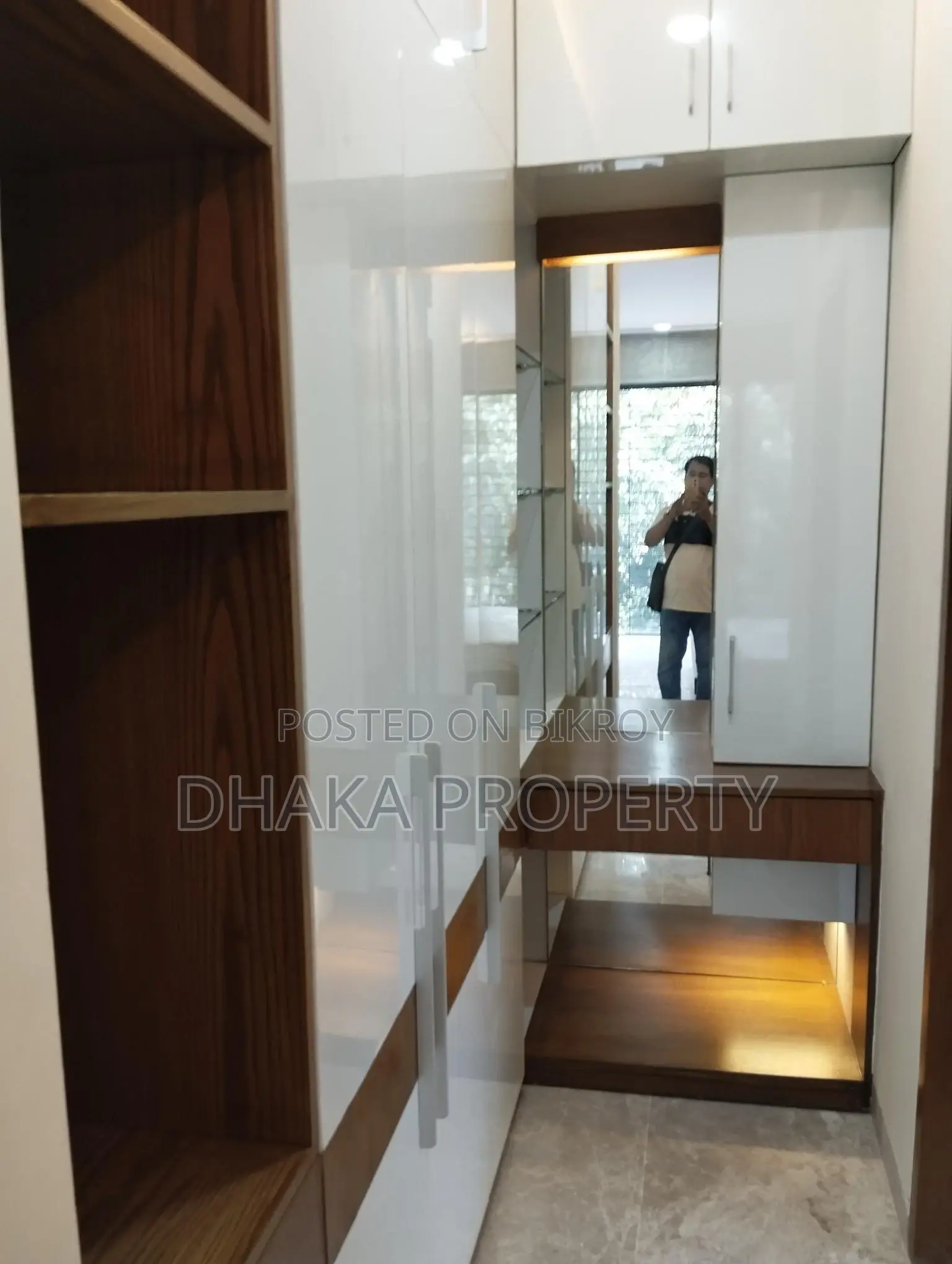 LUXURIOUS FURNISHED FLAT FOR RENT IN GULSHAN NORTH