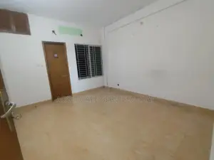 সাউথ বনানীতে ১১০০ বর্গফুটের অফিস স্পেস ভাড়া
