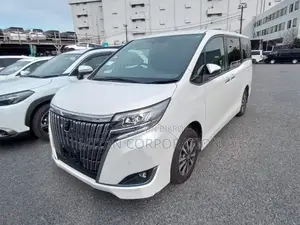 Toyota Esquire Gi package 2021