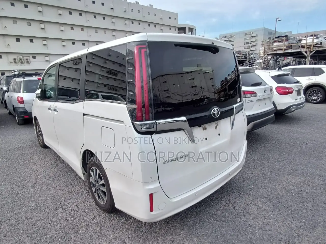 Toyota Esquire Gi package 2021