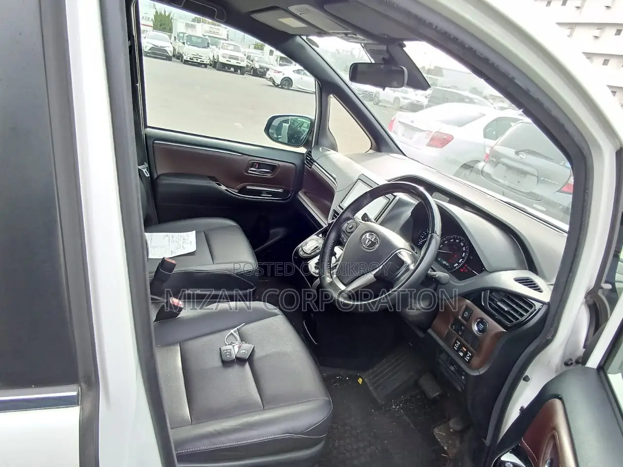 Toyota Esquire Gi package 2021