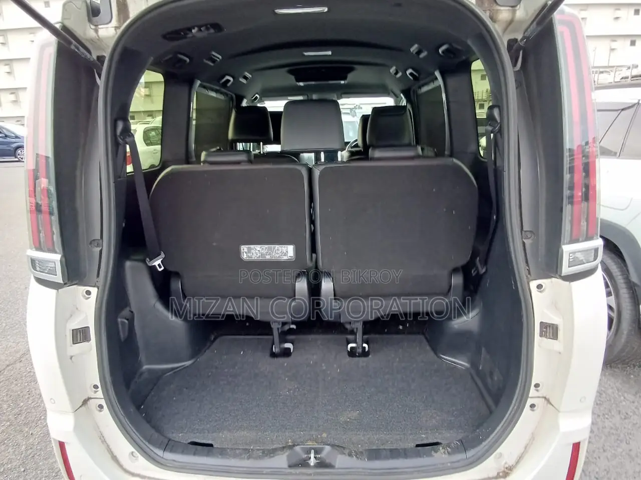 Toyota Esquire Gi package 2021