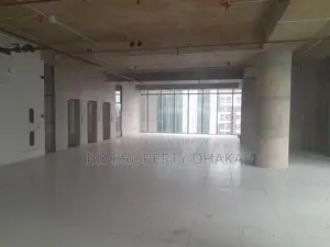 বনানীতে ৪৪০০ বর্গফুটের ওপেন কমার্শিয়াল রেস্টুরেন্ট বা পার্লার স্পেস ভাড়ার জন্য