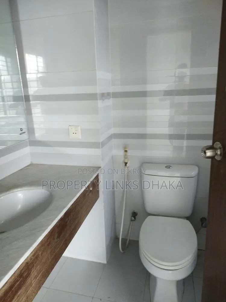 Unfurnished flat for Rent in Gulshan