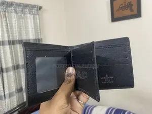 LV Wallet (Master Copy)