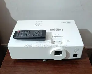 HITACHI CP-DX301 DLP PROJECTOR